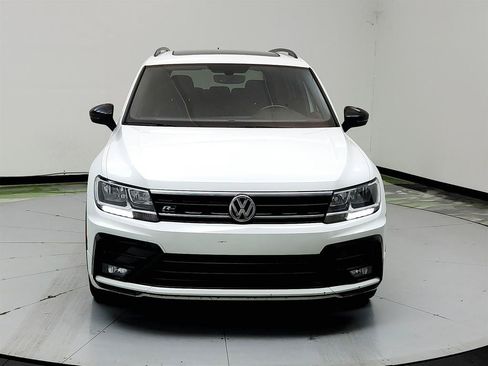 Used 2021 Volkswagen Tiguan SE R-Line FWD image 2