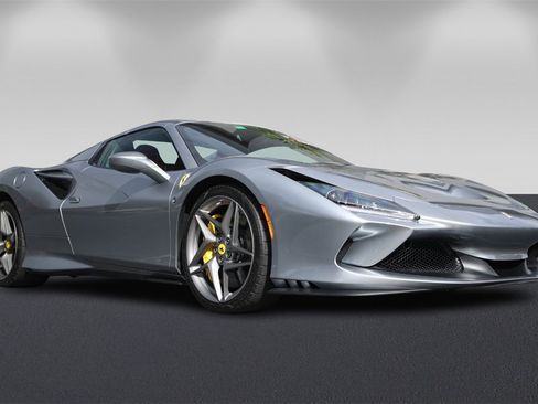 Certified 2022 Ferrari F8 Tributo image 9