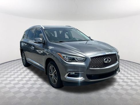 Used 2020 INFINITI QX60 Luxe w/ Essential Package FWD image 3