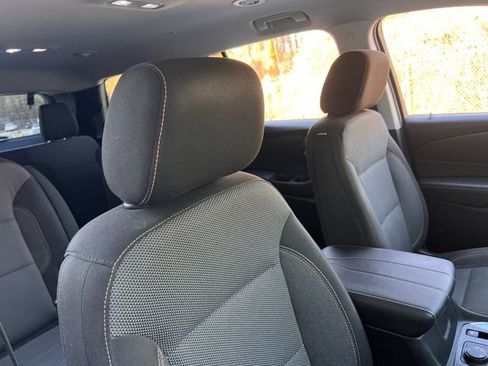 Used 2019 Chevrolet Traverse LT image 33