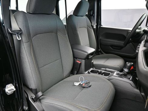 New 2026 Jeep Gladiator Sport image 39