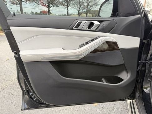 Used 2023 BMW X5 sDrive40i image 9