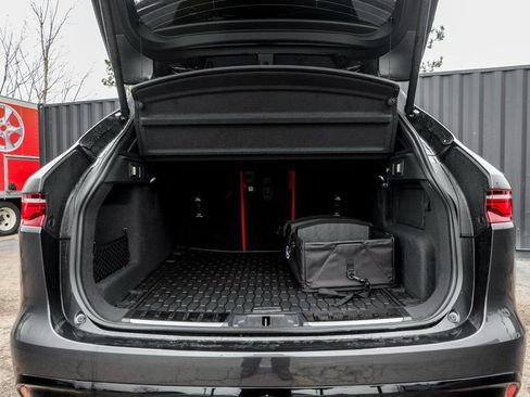 New 2026 Jaguar F-PACE R-Dynamic S image 8