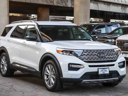 Used 2023 Ford Explorer Limited w/ Equipment Group 301A image 3