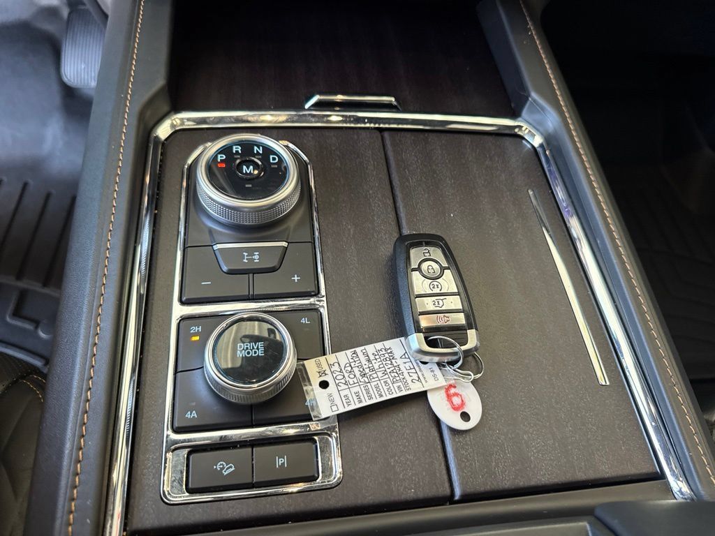 Used 2023 Ford Expedition Max Platinum AWD/4WD image 13