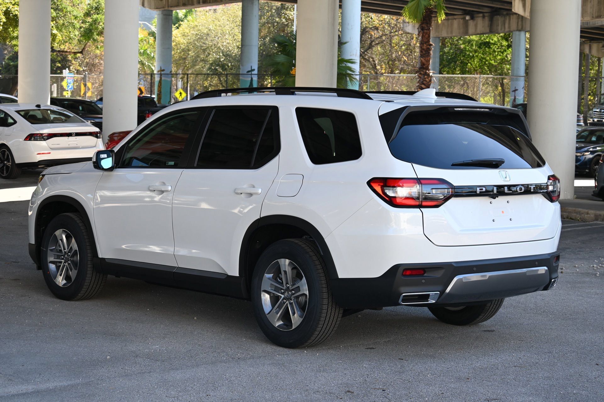 New 2026 Honda Pilot EX-L image 7