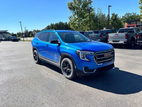 Used 2024 GMC Terrain AT4 AWD/4WD image 3