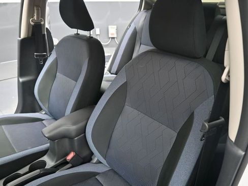 Used 2025 Nissan Versa SV w/ Trunk Package image 15