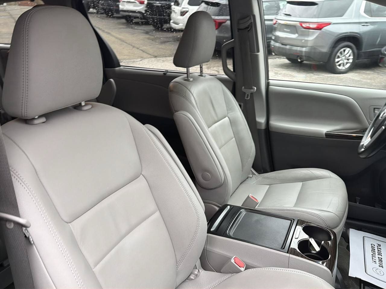 Used 2016 Toyota Sienna XLE AWD/4WD image 24