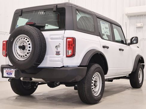 New 2026 Ford Bronco 4-Door image 9