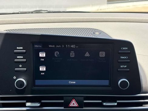 Certified 2025 Hyundai Elantra SE FWD image 20