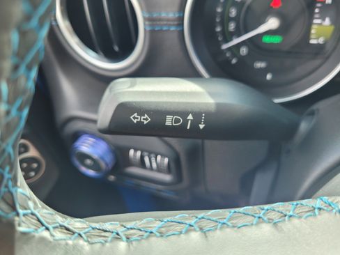 Used 2022 Jeep Wrangler Unlimited Rubicon 4xe image 32