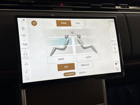 New 2025 Land Rover Range Rover SE image 17