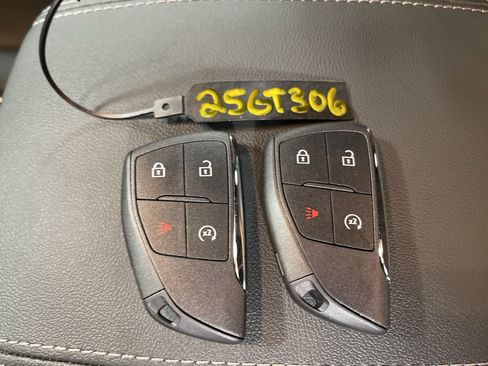 New 2025 GMC Canyon Elevation w/ Convenience Package image 27