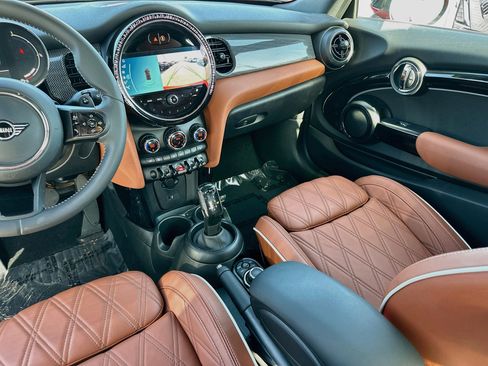 Used 2024 MINI Cooper S w/ Signature Upholstery Package FWD image 23