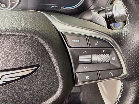 Used 2025 Genesis G70 2.5T RWD image 15