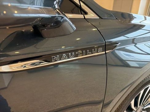 Used 2022 Lincoln Nautilus Black Label w/ Class II Trailer Tow Package image 7