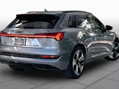 Used 2023 Audi e-tron Premium Plus w/ Premium Plus Package AWD/4WD image 22