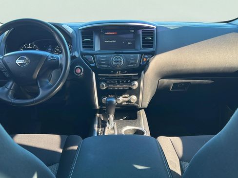 Used 2017 Nissan Pathfinder SV FWD image 21