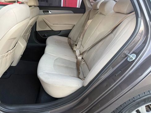 Used 2017 Hyundai Sonata SE image 9