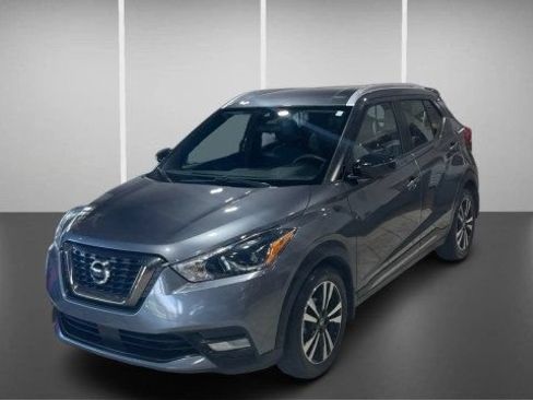 Used 2020 Nissan Kicks SR w/ SR Premium Package FWD image 14