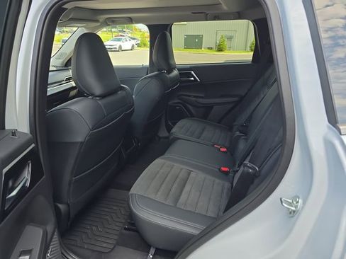 New 2025 Mitsubishi Outlander Trail Edition image 10