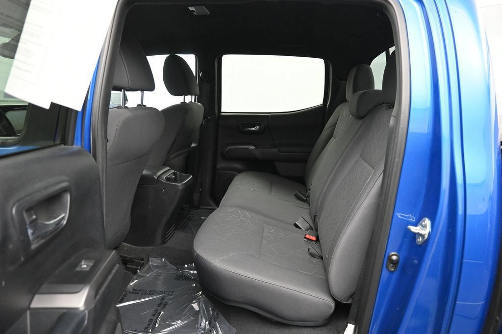 Used 2018 Toyota Tacoma TRD Sport AWD/4WD image 26