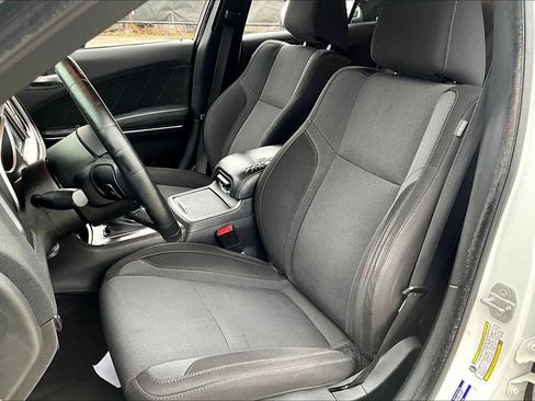 Used 2015 Dodge Charger SXT image 7