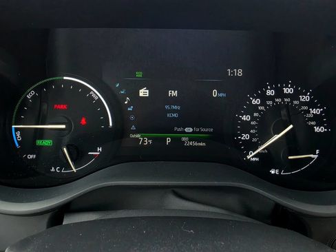 Used 2026 Toyota Sienna XLE FWD image 28