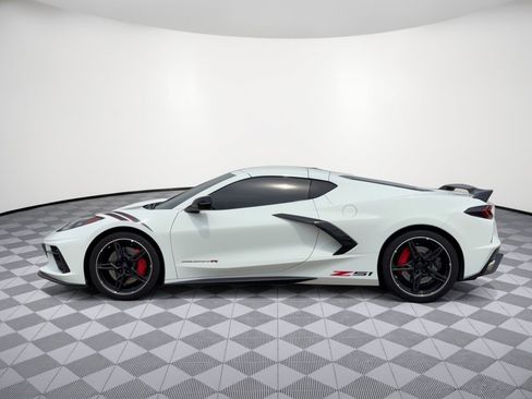 Used 2022 Chevrolet Corvette Stingray Premium Cpe w/ Z51 Performance Package RWD image 2