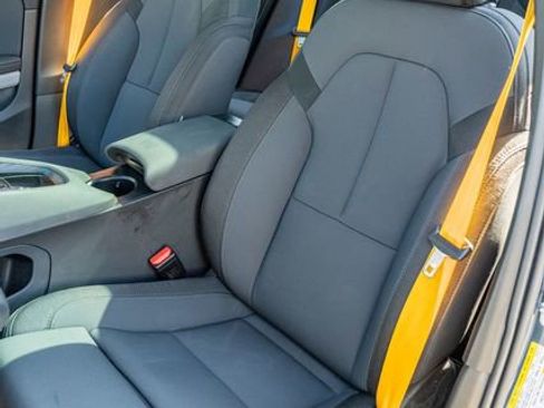 Used 2022 Polestar Polestar 2 w/ Performance Package image 25