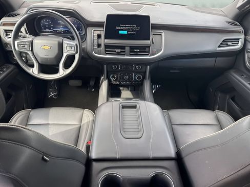 Used 2023 Chevrolet Suburban Premier AWD/4WD image 15