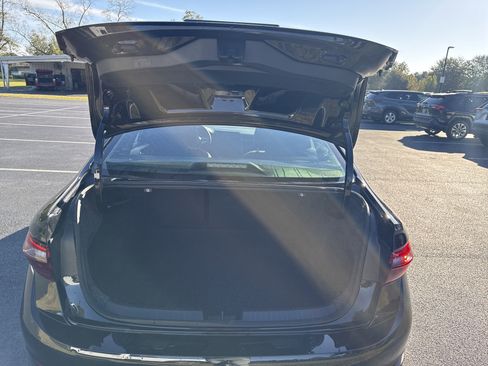 Used 2025 Volkswagen Jetta Sport image 28