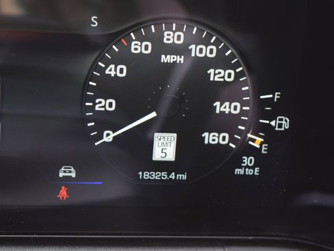 Used 2024 Ford Mustang GT Premium image 11