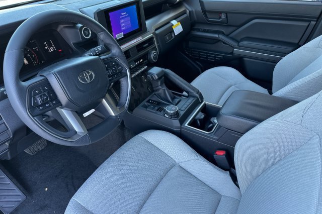New 2026 Toyota 4Runner SR5 AWD/4WD image 12