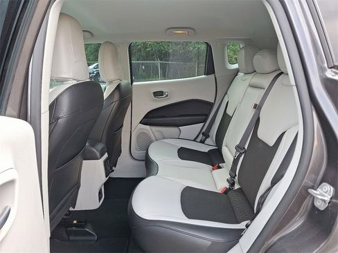 Used 2021 Jeep Compass Latitude w/ Driver Assistance Group image 10