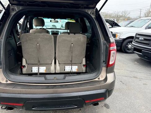 Used 2015 Ford Explorer XLT w/ Equipment Group 201B AWD/4WD image 10