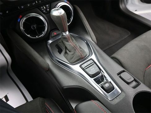 Used 2020 Chevrolet Camaro ZL1 image 22