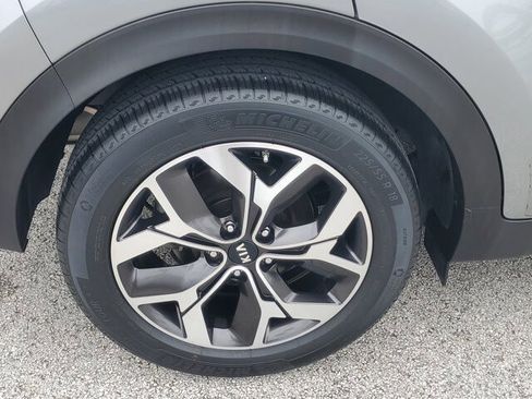 Used 2022 Kia Sportage EX FWD image 9