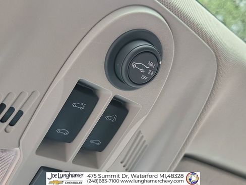 New 2026 Chevrolet Equinox EV LT FWD image 17