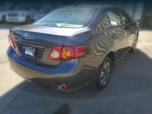 Used 2010 Toyota Corolla LE image 10