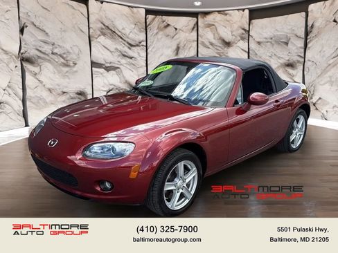 Used 2008 MAZDA MX-5 Miata Sport RWD image 28