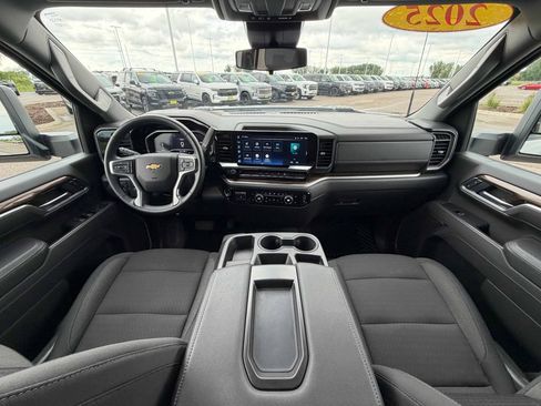 Used 2025 Chevrolet Silverado 2500 LT w/ Convenience Package AWD/4WD image 26