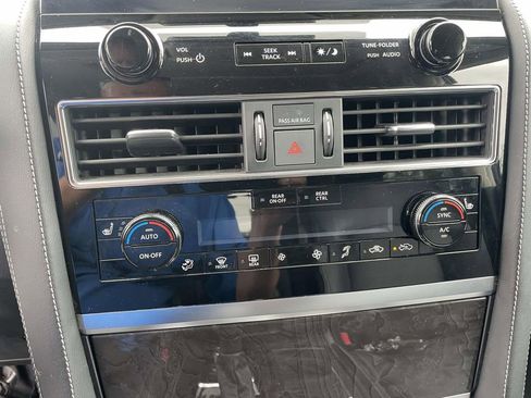 Used 2024 INFINITI QX80 Luxe AWD/4WD image 28