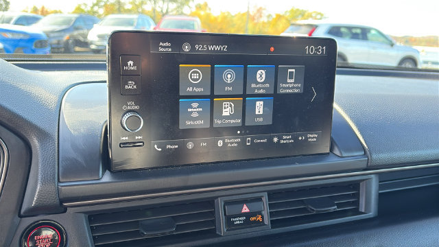 Used 2025 Honda Pilot TrailSport image 18