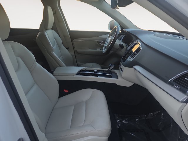 Used 2022 Volvo XC90 T5 Momentum AWD/4WD image 15