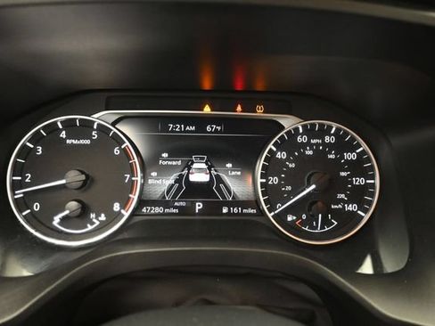 Used 2024 Nissan Rogue SV AWD/4WD image 16