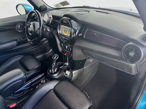 Used 2018 MINI Cooper S image 29