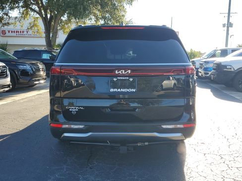 Used 2024 Kia Carnival SX Prestige image 6