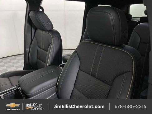 New 2026 Chevrolet Traverse High Country w/ LPO, Floor Liner Package AWD/4WD image 41